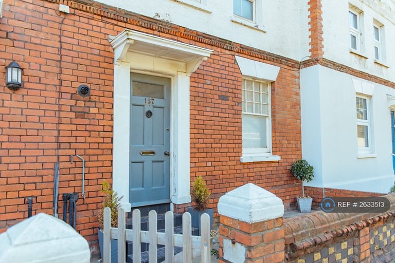 2 bedroom house in The Esplanade, Sandgate, Folkestone, CT20 (2 bed) (#2633513)