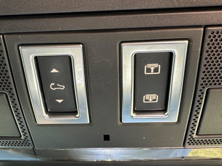 2022 Land Rover Defender 90 5.0 P525 V8 Carpathian Edition Auto 4WD Euro 6 (s/s) 3dr ESTATE Petro...