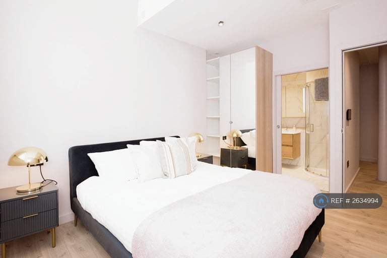 2 bedroom flat in Charlotte Street, Manchester, M1 (2 bed) (#2634994)