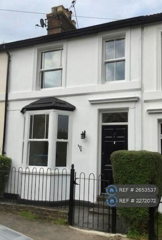 image for 3 bedroom house in Hardwicke Road, Reigate, RH2 (3 bed) (#2653537)