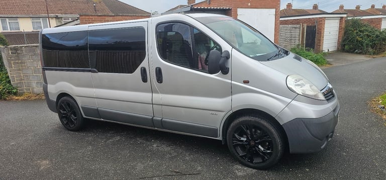 9 seater, Vauxhall, VIVARO, MPV, 2014, Manual, 1995 (cc), 5 doors