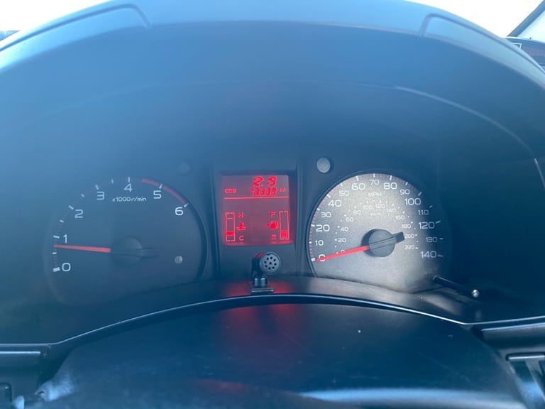 (64) Isuzu D Max E/C 2.5 Twin Turbo,  Canopy ,nt mitsubishi l200 club cab,toyota hilux ecb,