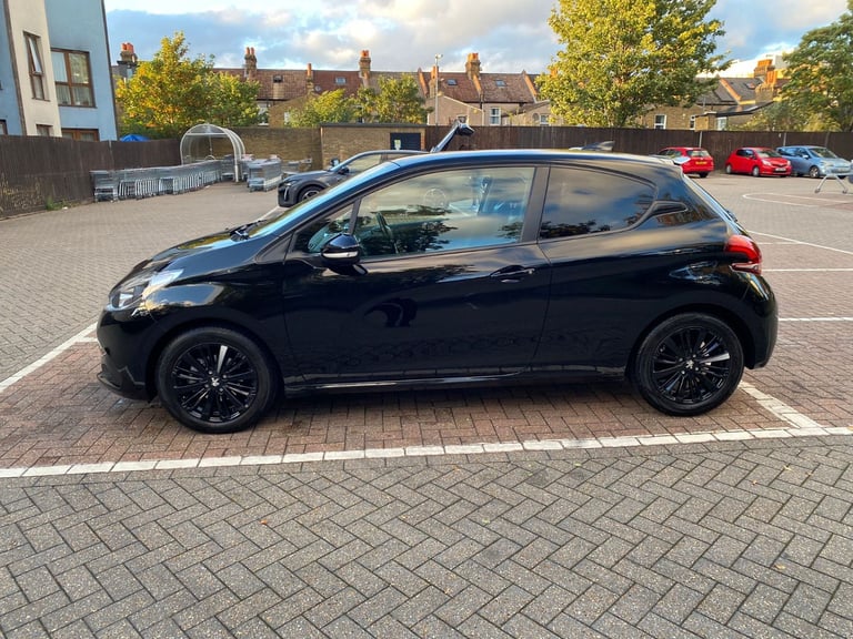 Peugeot, 208, Hatchback, 2017, Manual, 1199 (cc), 3 doors 