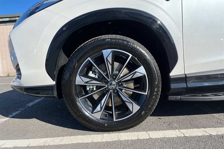 2025 MG MG HS 1.5 T-GDI PHEV Trophy 5dr Auto ESTATE PETROL/ELECTRIC Automatic