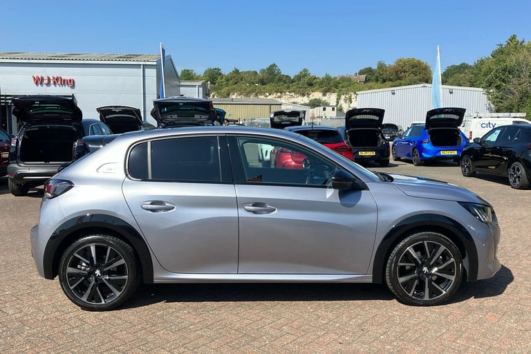  Peugeot 208 1.2 Puretech Gt Premium Hatchback 5dr Petrol Eat Euro 6 s/s 130 Ps