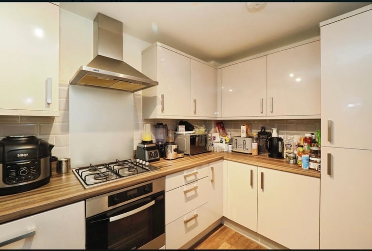3 Bed Semi-Detached House, Adams Park Way, NG17