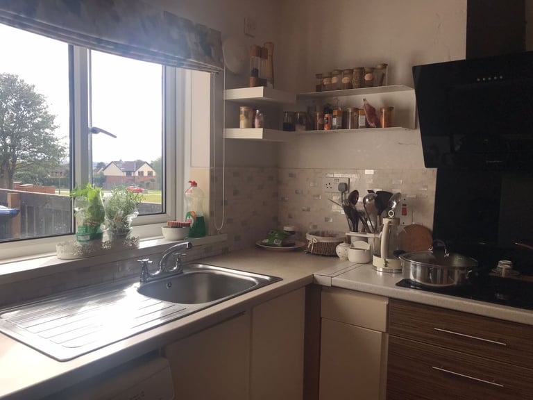 FREE Used Fitted Kitchen – Modern Style –