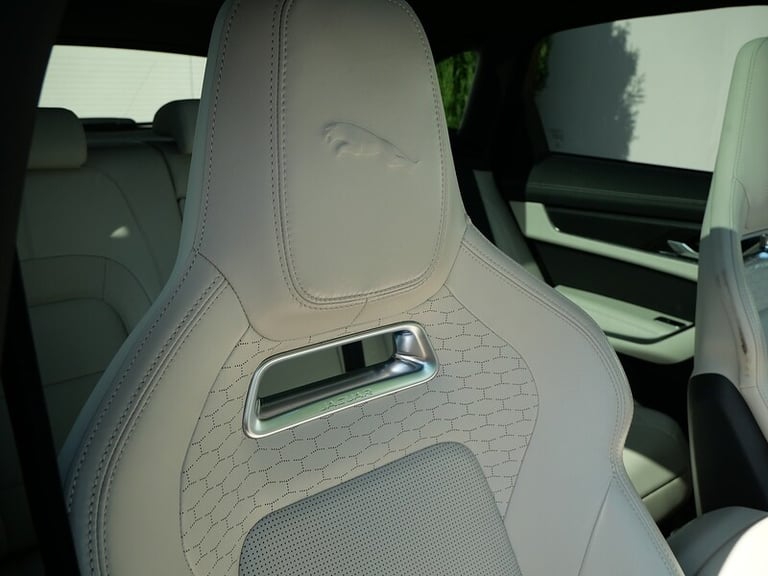 2022 Jaguar F-Pace 2.0 D200 MHEV R-Dynamic HSE SUV 5dr Diesel Auto AWD Euro 6 (s/s) (204 ps) SUV ...