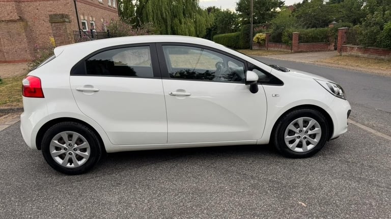 2012 KIA RIO 1 1.2 GENUINE 35,000 MILES LONG MOT JUST SERVICED 1 FORMER KEEPER! 
