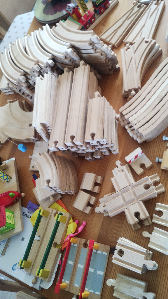Huge wooden train & track collection Brio / Big Jigs & compatible includes Thomas characters 