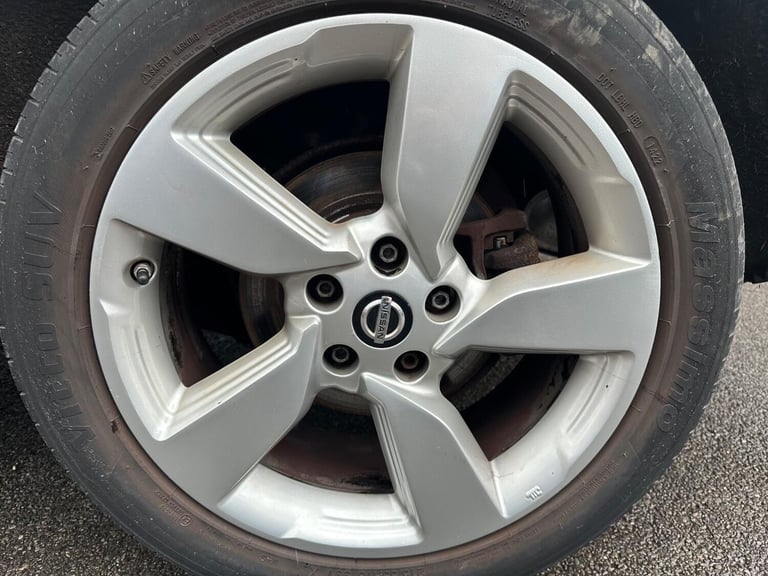 NISSAN QASHQAI 1.2 DIG-T n-tec Silver Manual Petrol 2015