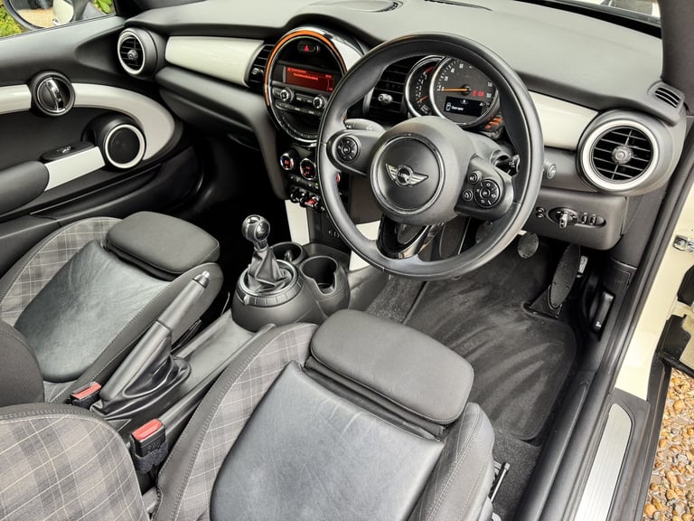 MINI HATCH 1.5 Cooper D 3-Door Hatch White Manual Diesel 2014 CHILI PACK