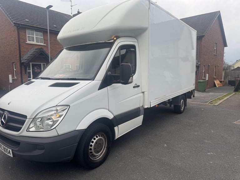 image for 2013 Mercedes sprinter Luton 