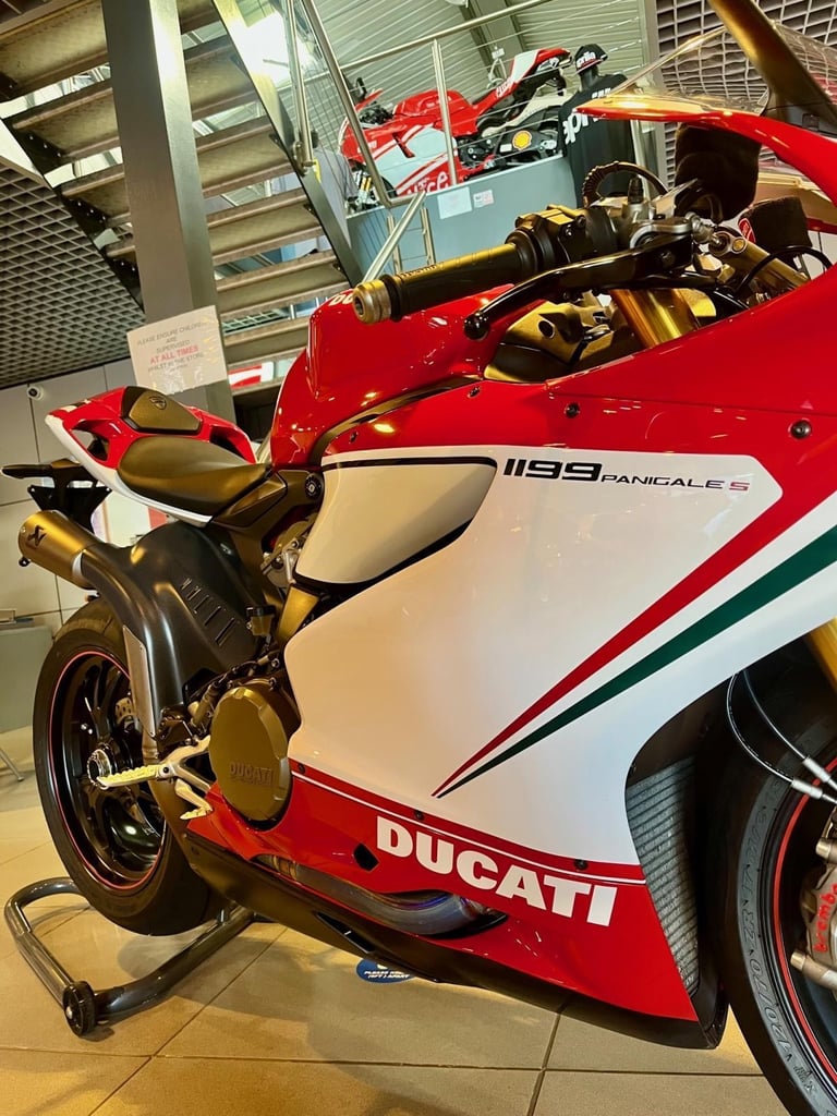 DUCATI PANIGALE 1199S TRICOLORE 2012 SPECIAL EDITION - 5K MILES - STUNNING