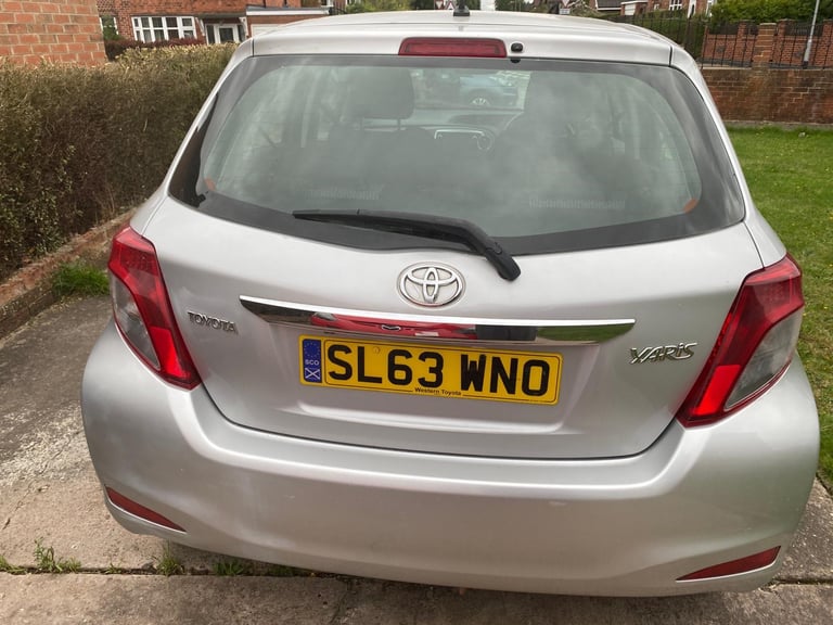 image for Toyota, YARIS, Hatchback, 2013, Manual, 1364 (cc), 5 doors