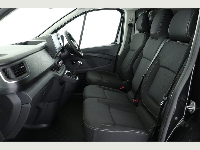  Renault Trafic SL30 Blue dCi 130 Extra [Safety] Diesel Manual