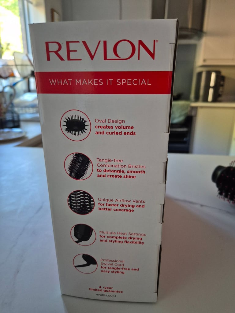 REVLON Salon One-Step Hair Dryer and Volumisee