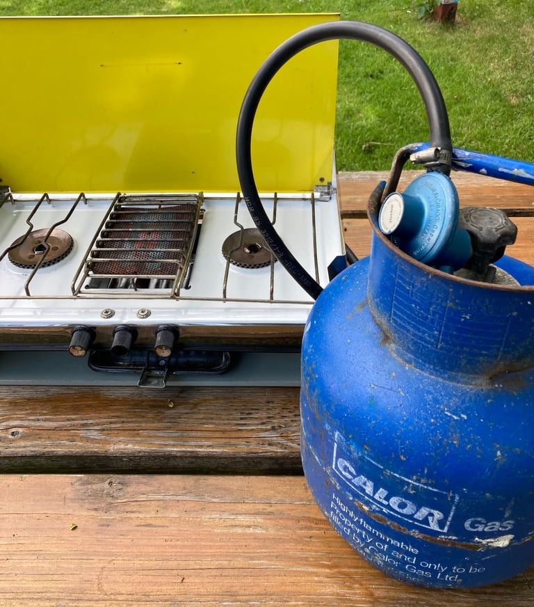 Camping cooker