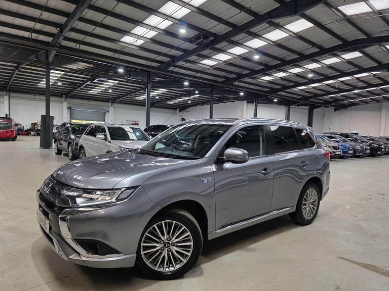 2021 Mitsubishi Outlander 2.4h TwinMotor 13.8kWh Design CVT 4WD Euro 6 (s/s) 5dr ESTATE Petrol/El...