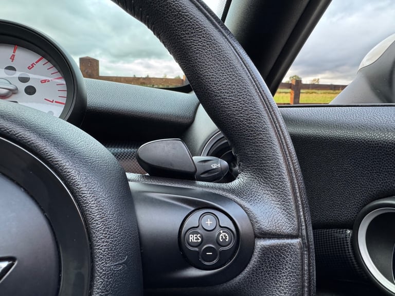 2013 MINI ROADSTER CONVERTIBLE 2.0 COOPER SD AUTOMATIC, 12 MONTHS MOT, STUNNING 