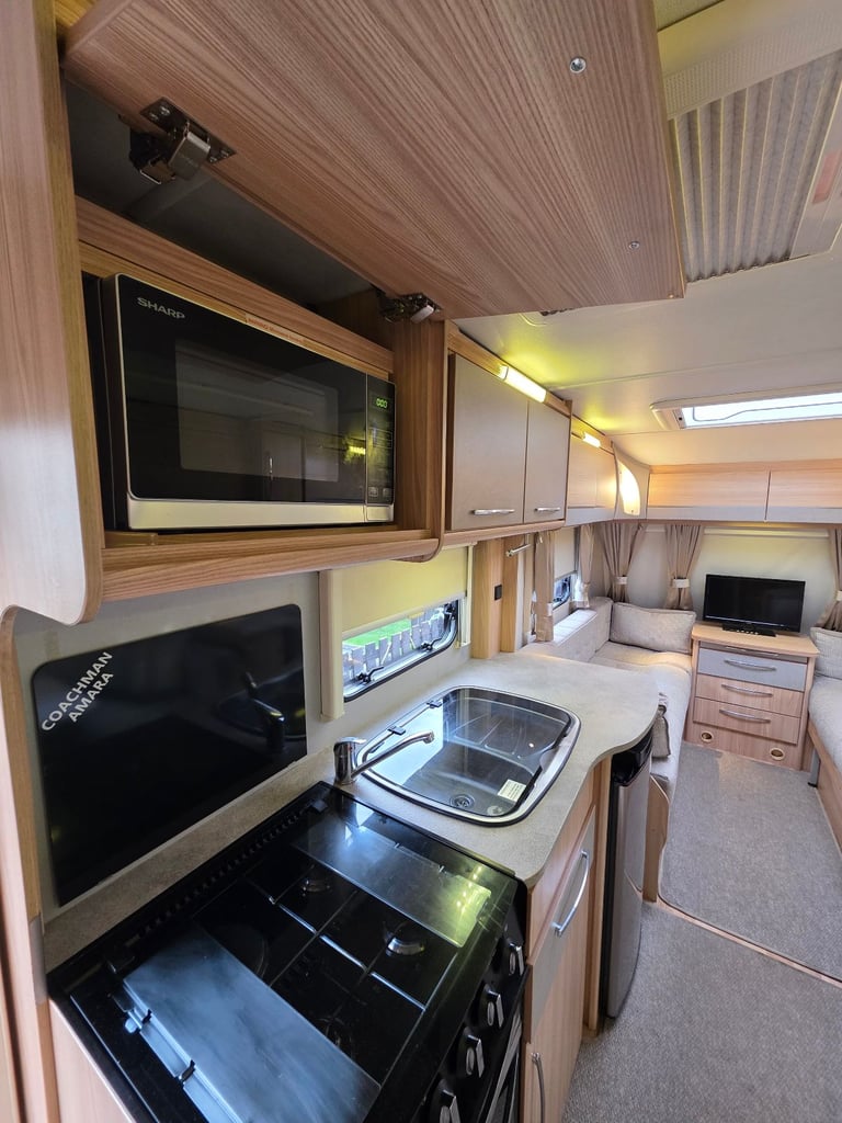 2013 coachman amara 520/4 motor mover extras