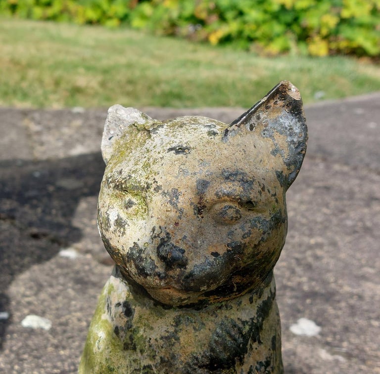  Beautiful reclaimed stone cat feature statue garden ornament