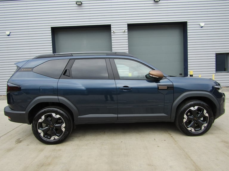  Dacia Bigster 1.2 TCe 140 EXTREME MHEV MILD HYBRID EURO 6 (s/s) LEFT HAND DRIVE  SUV Petrol Manual