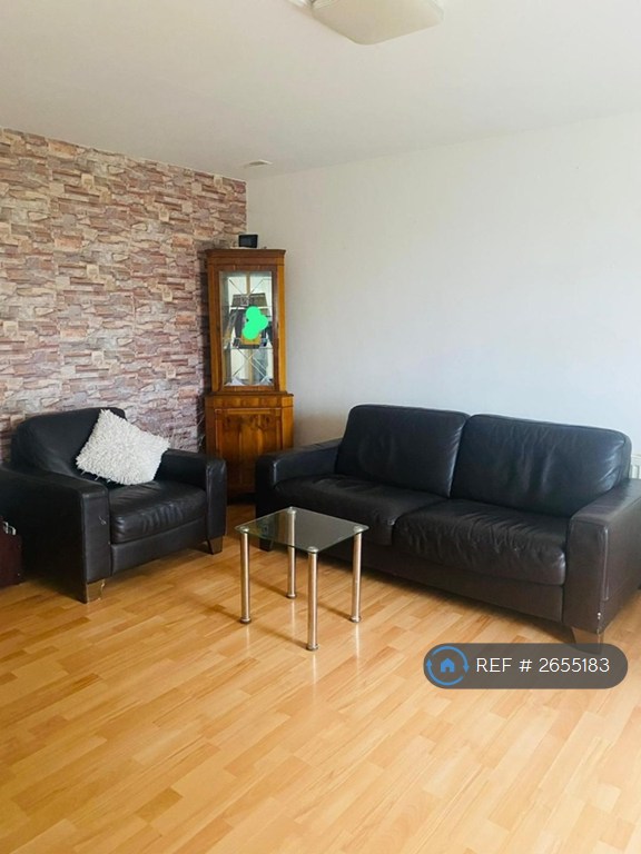 2 bedroom flat in Holme Lodge, Carlton, Nottingham, NG4 (2 bed) (#2655183)