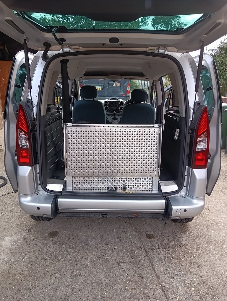 Citroen, BERLINGO MULTISPACE, MPV, 2017, Manual, 1560 (cc), 5 doors