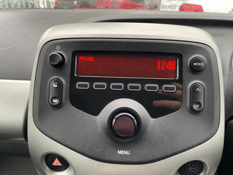  Toyota AYGO 1.0 VVT-i x-play Euro 5 5dr Euro 5 Petrol Manual