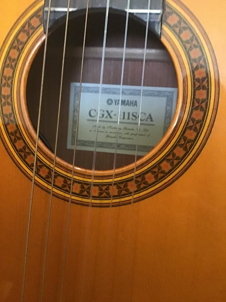 Yamaha CGX-111SCA