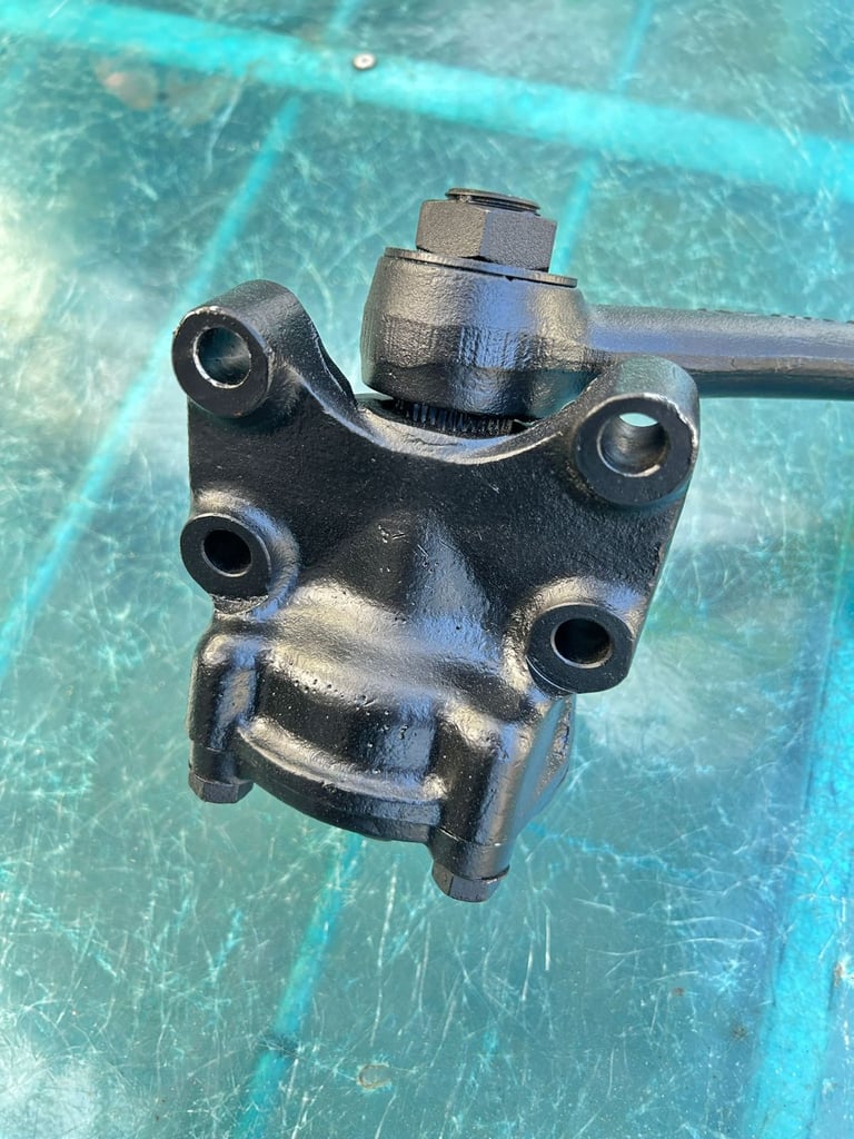 Steering idler Maserati Indy, Ghibli, Mexico, Quattroporte s1