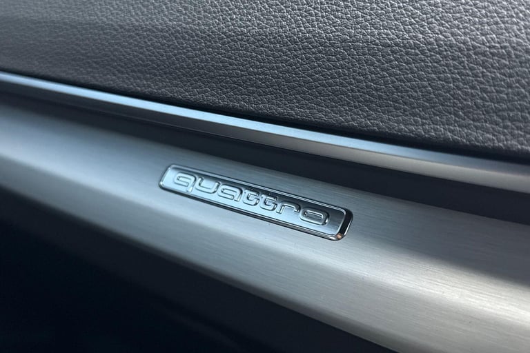  Audi Q5 2.0 TFSIe 50 S line SUV 5dr Petrol Plug-in Hybrid S Tronic quattro Euro 6 ( Petrol/Elect...