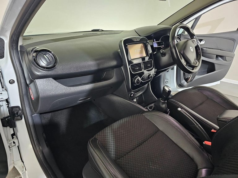 2018 Renault Clio 0.9 TCE 90 Dynamique S Nav 5dr HATCHBACK PETROL Manual