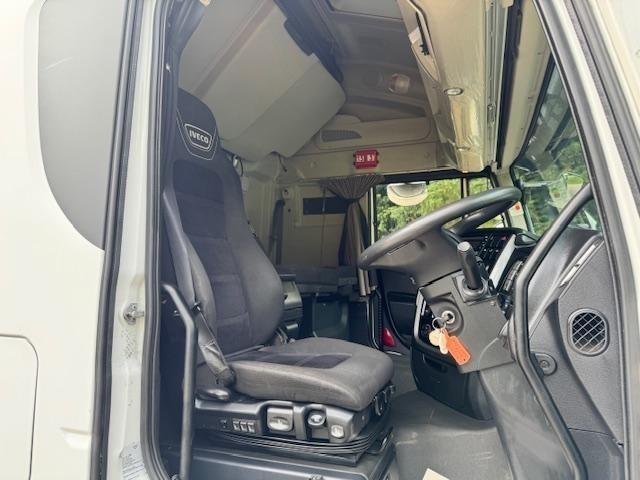 2019 19 Iveco Stralis 460 EURO 6 6x2 Hiab x-duo 148 4 extension crane 264,000KMS