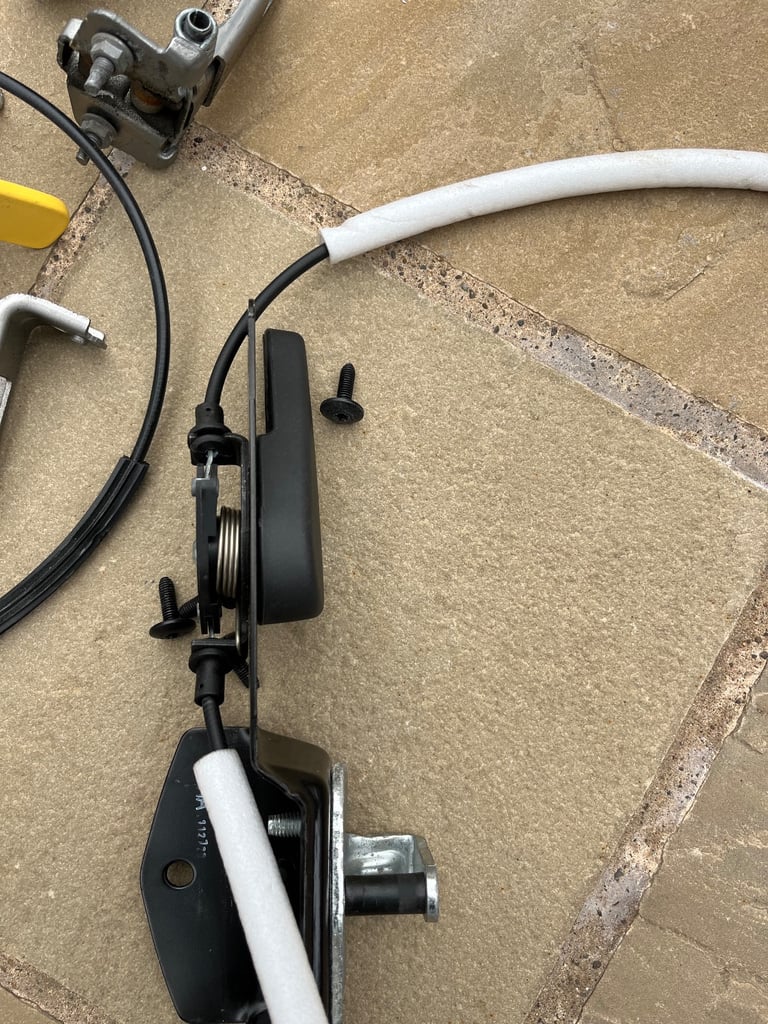 Renault Trafic back door handles and locking system 