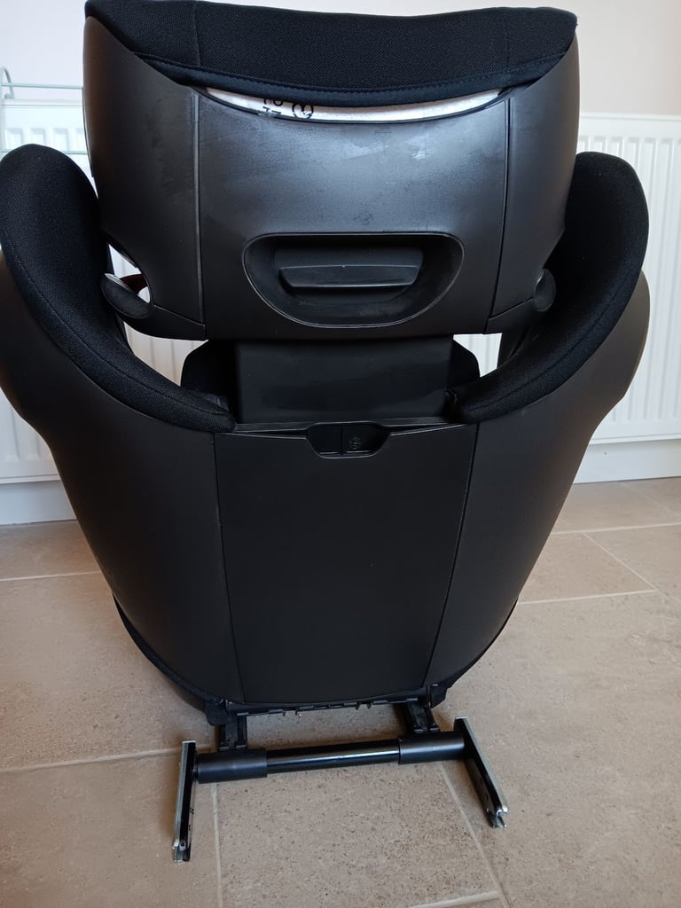 Child car seat aged 3-12, very good condition 