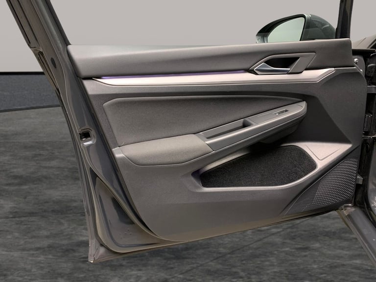 2021 Volkswagen Golf 2.0 TDI Life 5dr HATCHBACK DIESEL Manual