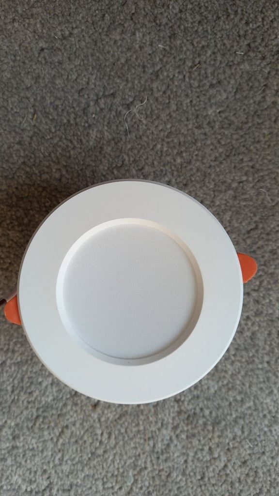 20 Smart downlights