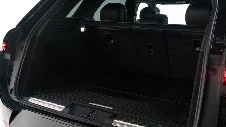 2024 Land Rover Range Rover Sport (24 Reg) 3.0 D300 Dynamic SE (Black Pack) Estate Diesel Automatic