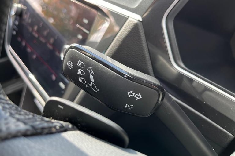 2021 Volkswagen Tiguan 2.0 TDI R-Line 5dr DSG ** Touch Screen Navigation - USB / Bluetooth Connec...
