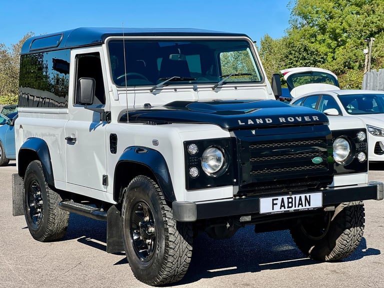 2014 Land Rover Defender 90 XS 2.2 TDCI **Masi Windows - 4 Seater - TentBox**