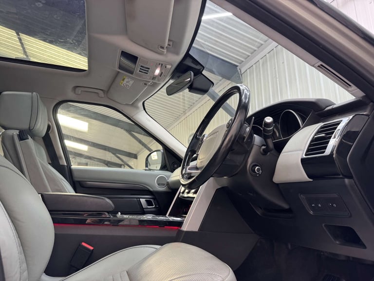 2017 Land Rover Discovery 3.0 Discovery Luxury HSE TD6 Auto 4WD 5dr SUV Diesel Automatic