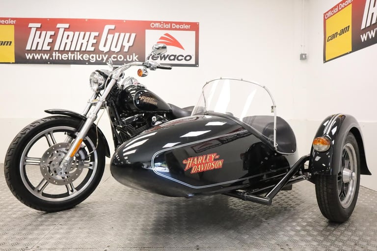 image for 2005 Harley-Davidson FXDL Sidecar Outfit- 7600 Miles