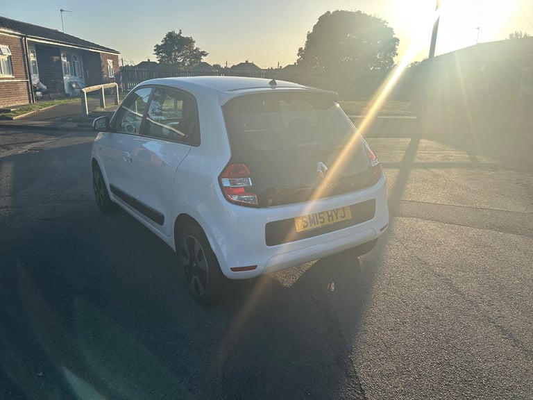 Renault, TWINGO, Hatchback, 2015, Manual, 999 (cc), 5 doors
