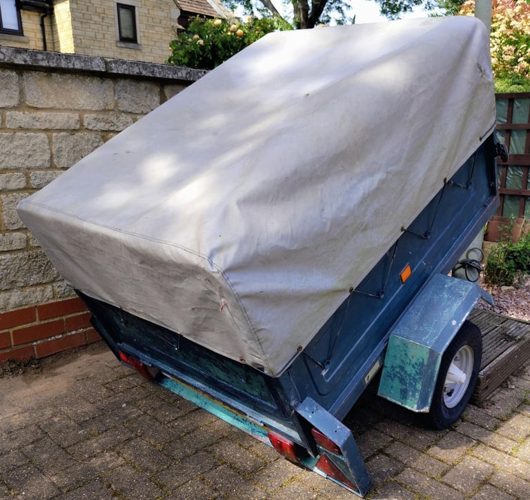 ERDE 127 Trailer with Cover and bars