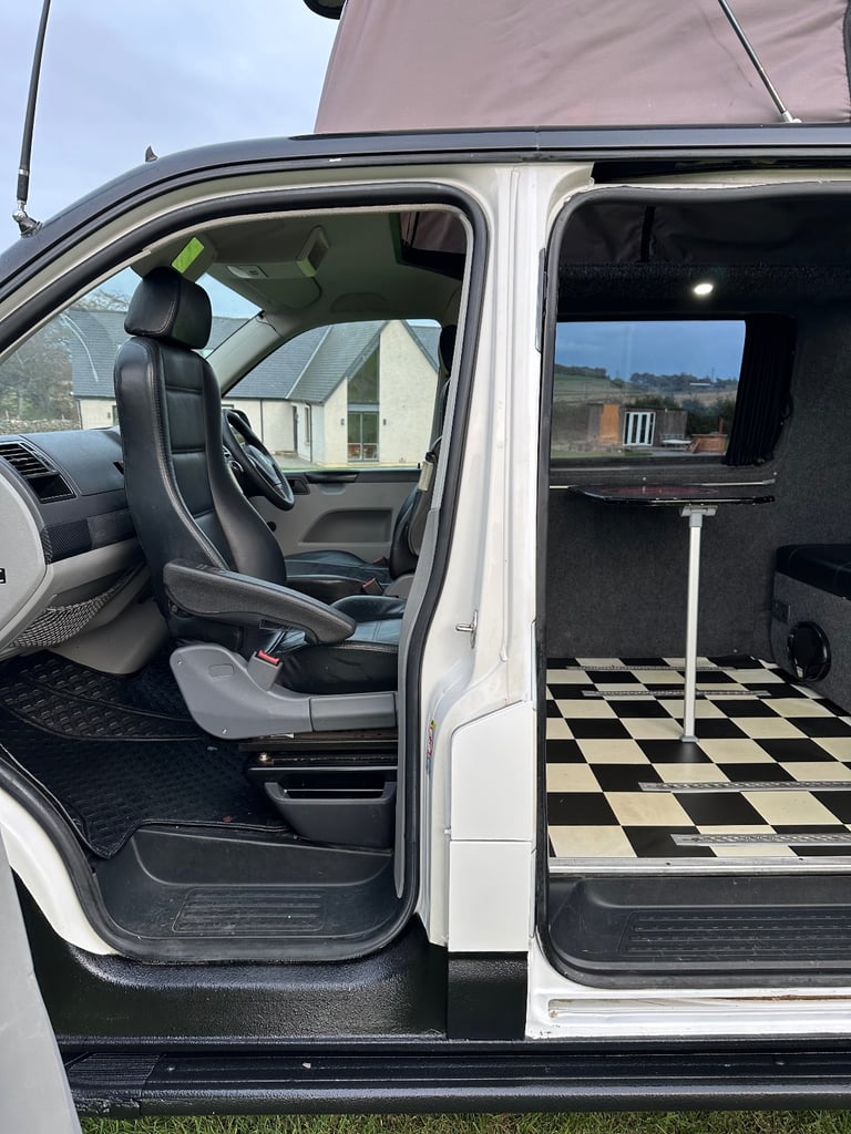 Volkswagen, 4motion 4X4, Transporter, VW  Camper van, 2010, 1968 (cc)