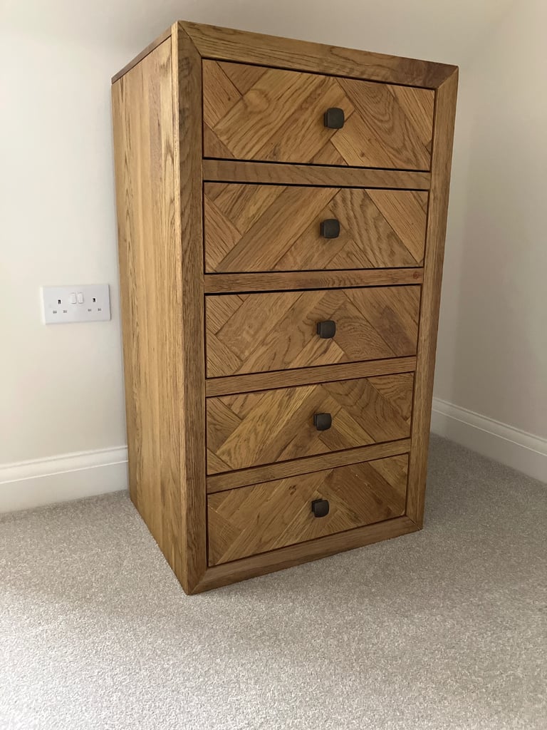 Gumtree tallboy chest of fashion drawers