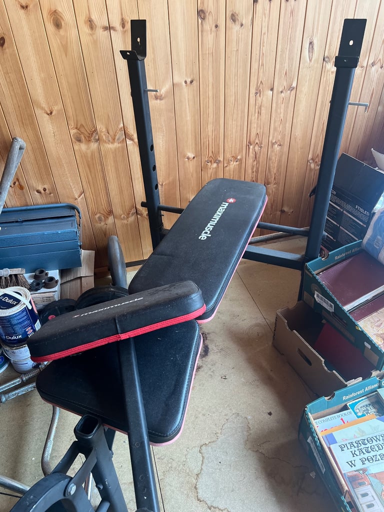 Reduced - Gym workout bench with bar and weights