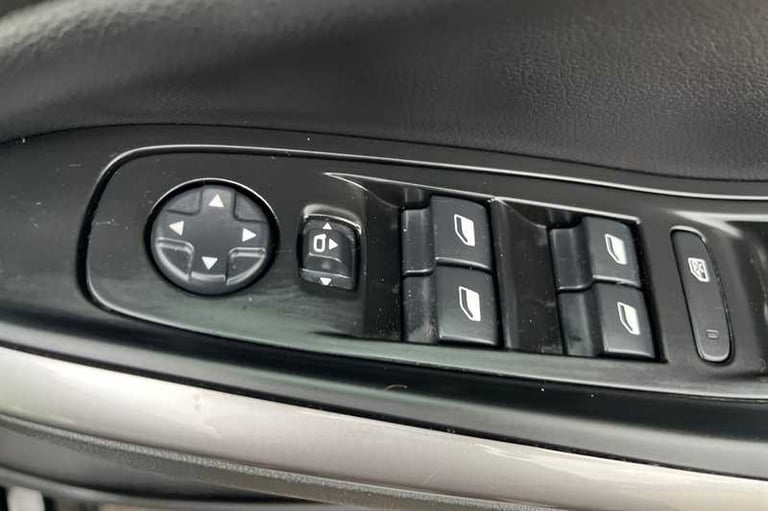 2022 Vauxhall Grandland 1.2 Turbo GS Line SUV 5dr Petrol Manual Euro 6 (s/s) (130 ps) SUV Petrol ...